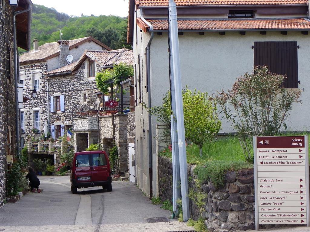 Le Cabanon Panzió Thueyts Kültér fotó